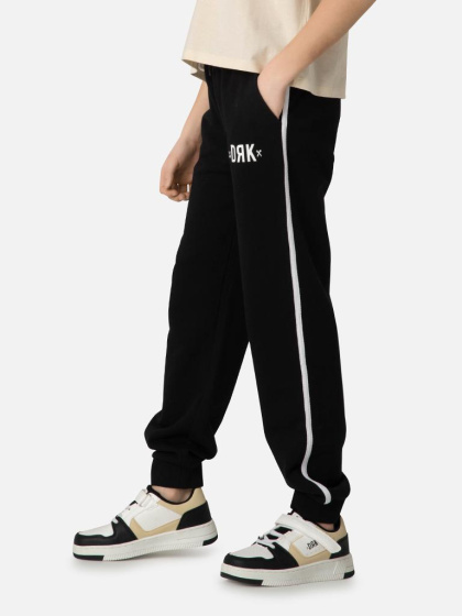 MONA PANTS GIRL